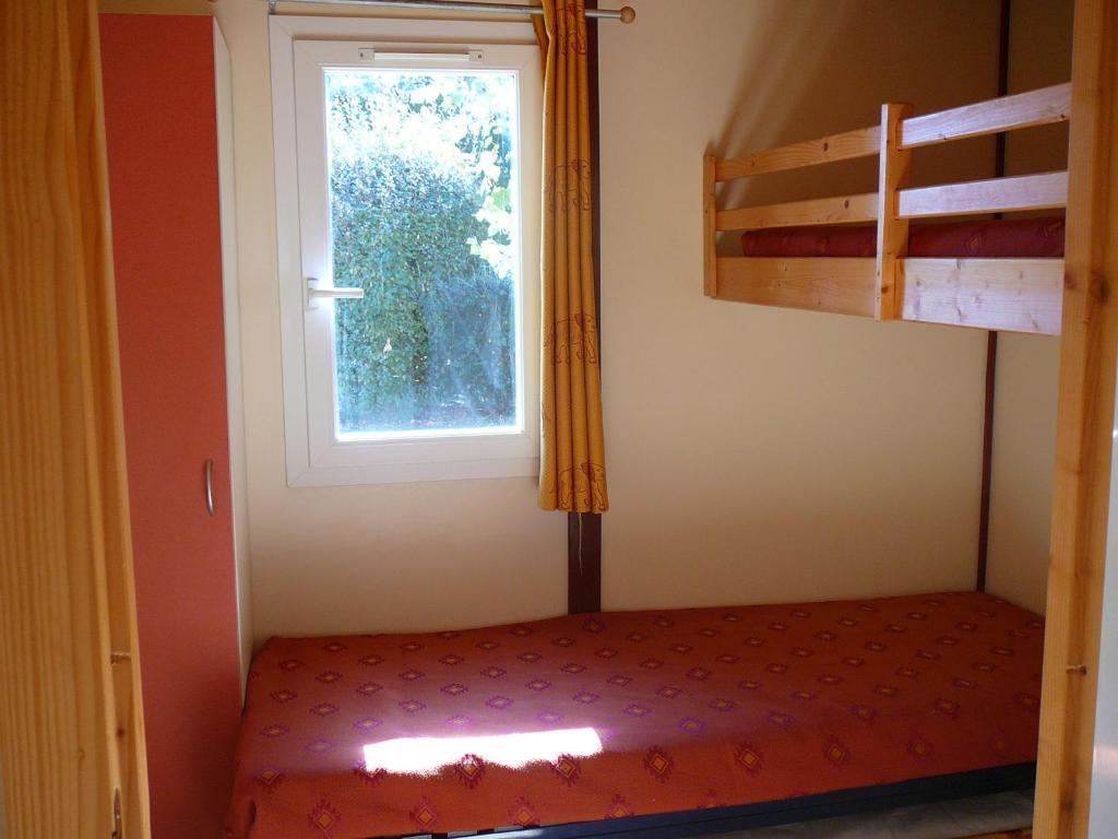 Les Chalets Des Mousquetaires Mirepoix  Номер фото
